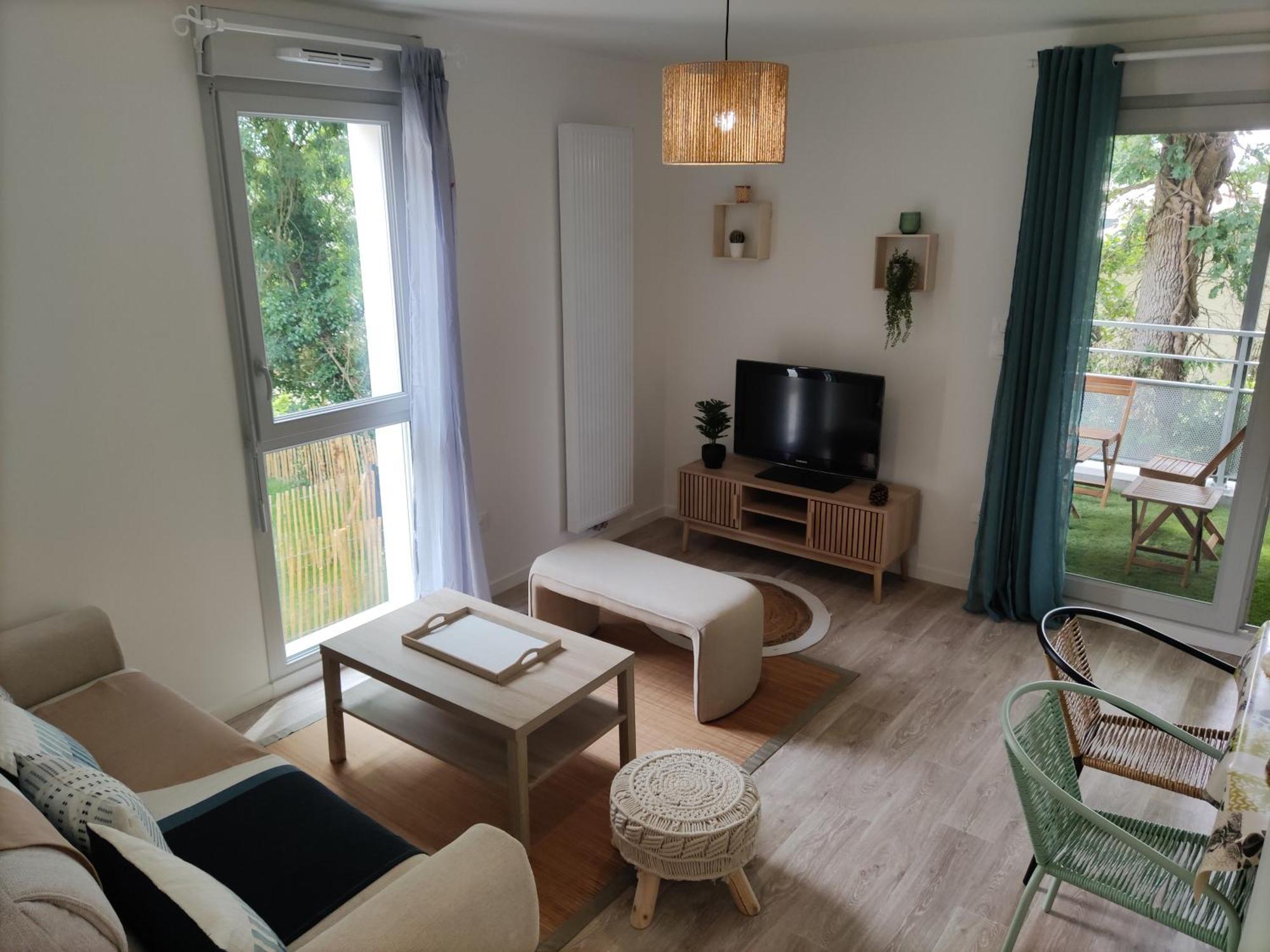 La Nouvelle Vague Apartment *